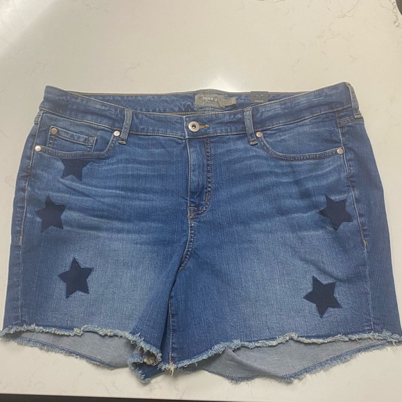 torrid Pants - Torrid Denim Cut off Jean Shorts Star Design Stretch Medium Wash size 20- New